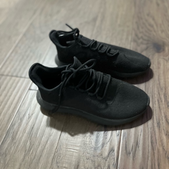 Kid’s Black Adidas Tumblr Shoes Size 4.5Youth (GS) - Picture 3 of 3